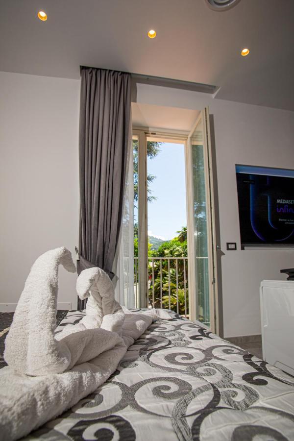 Forever Luxury Rooms Castellammare di Stabia Bagian luar foto