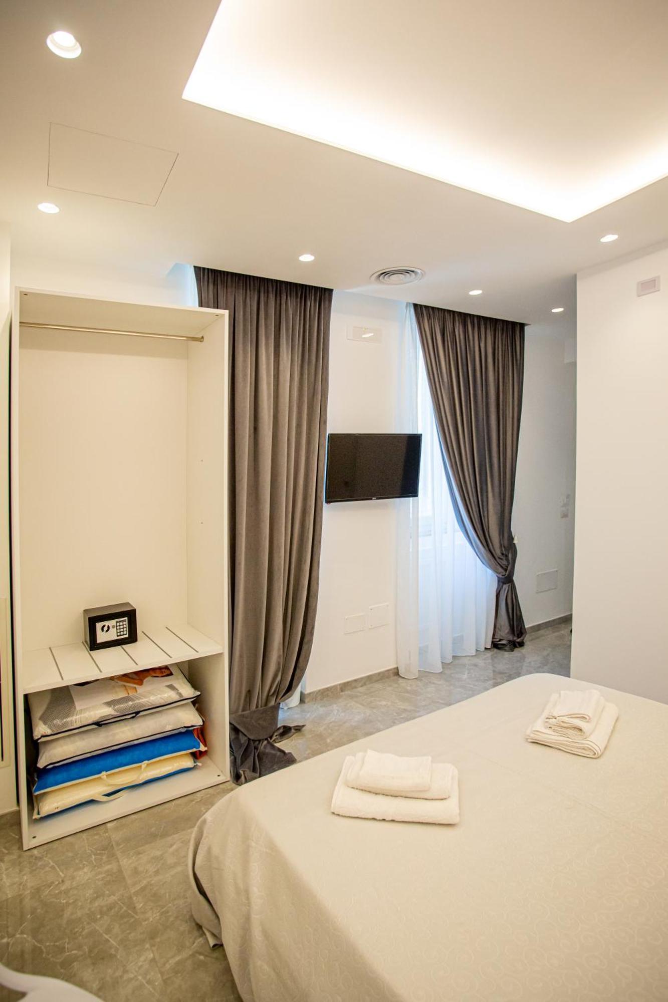 Forever Luxury Rooms Castellammare di Stabia Bagian luar foto